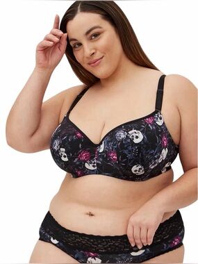 Torrid Bra Black Skulls Roses Balconette Back Smoothing Underwire Full Coverage